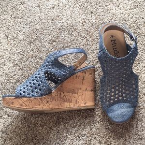 Barely worn blue wedges-super cute!